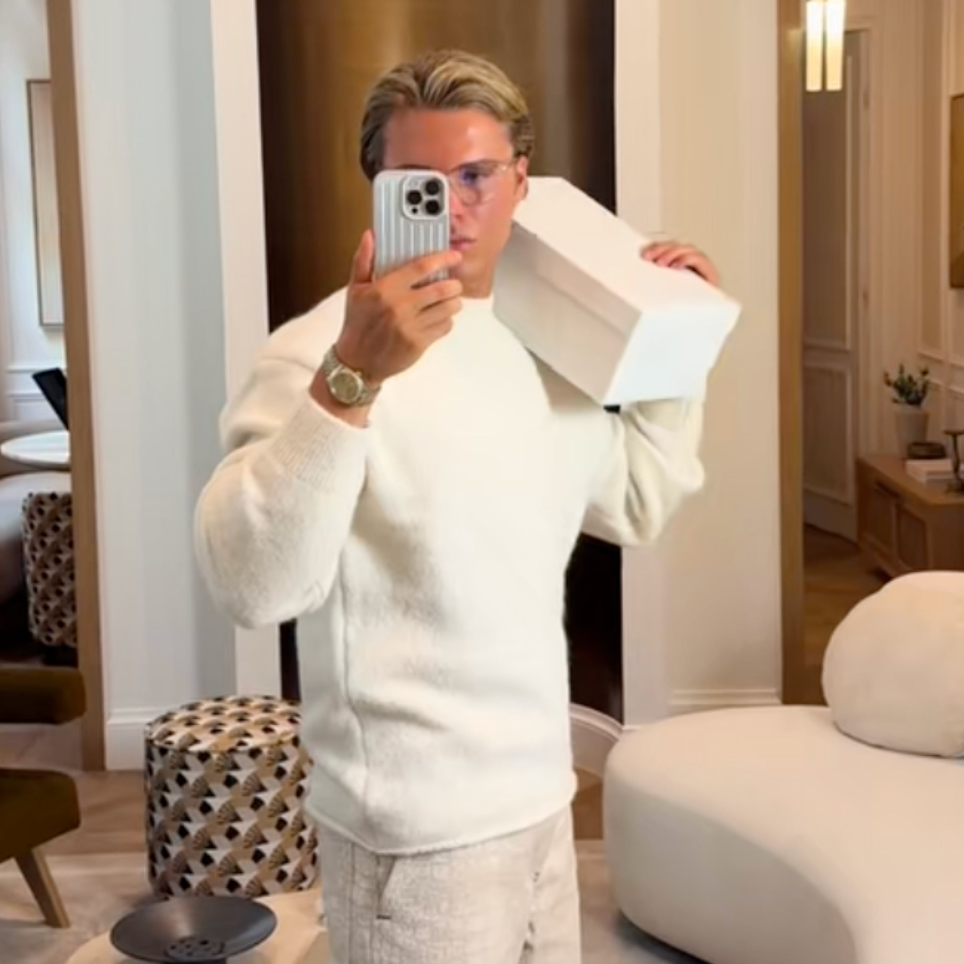 TIKTOK 3 Albin™ – Ensemble pull en laine ivoire & sneakers en suède clair