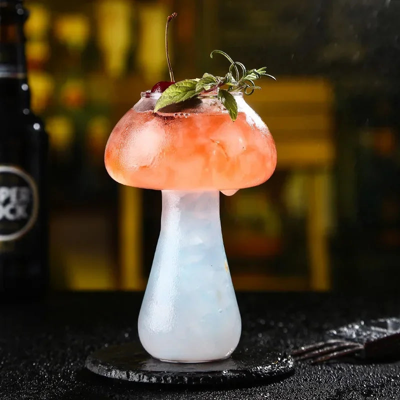 Verre à cocktail Champignon – Pièce unique soufflée à la main dans mon atelier