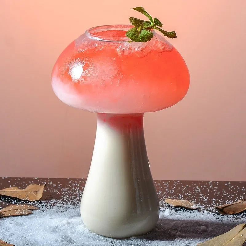 Verre à cocktail Champignon – Pièce unique soufflée à la main dans mon atelier